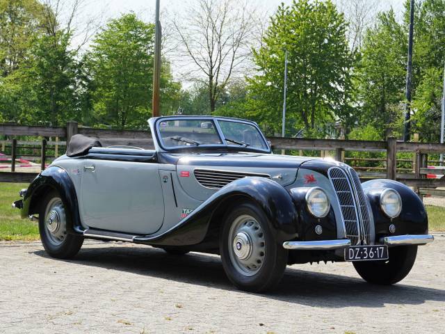 BMW 327