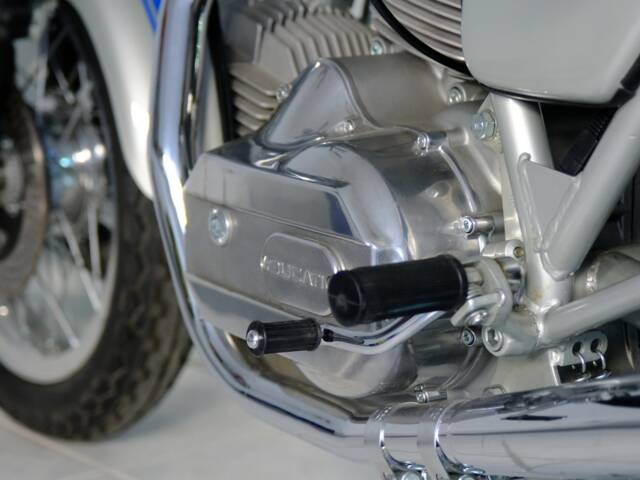 Ducati 900 SS