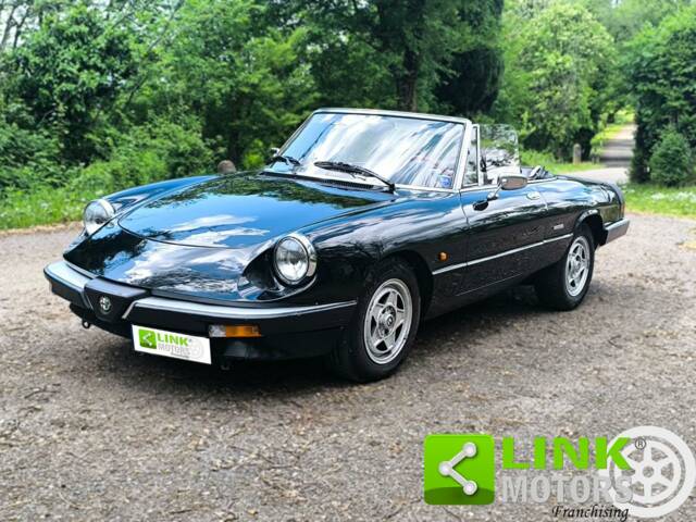 Imagen 1/10 de Alfa Romeo 2.0 Spider (1986)