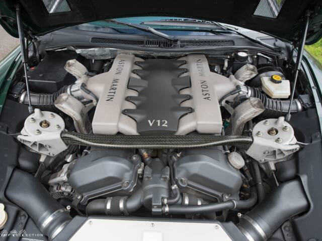 Aston Martin V12 Vanquish
