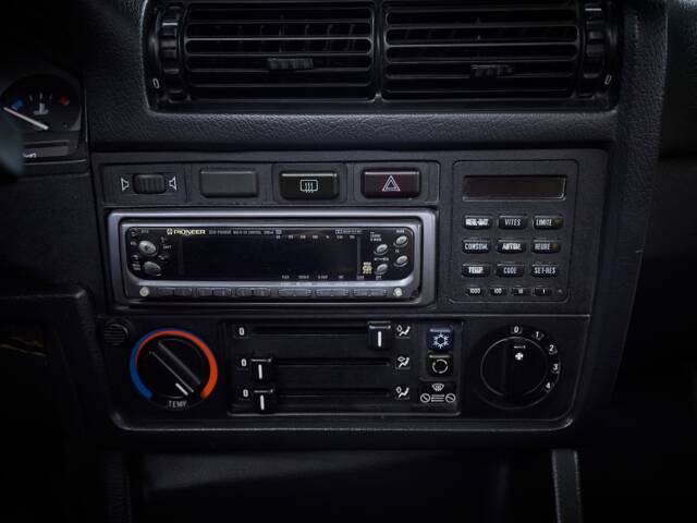 BMW 325i