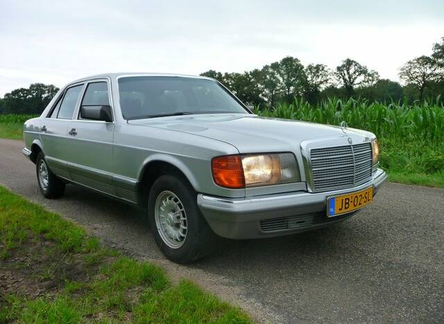 Image 1/7 of Mercedes-Benz 500 SE (1982)