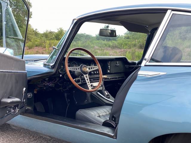 Jaguar E-Type (2+2)