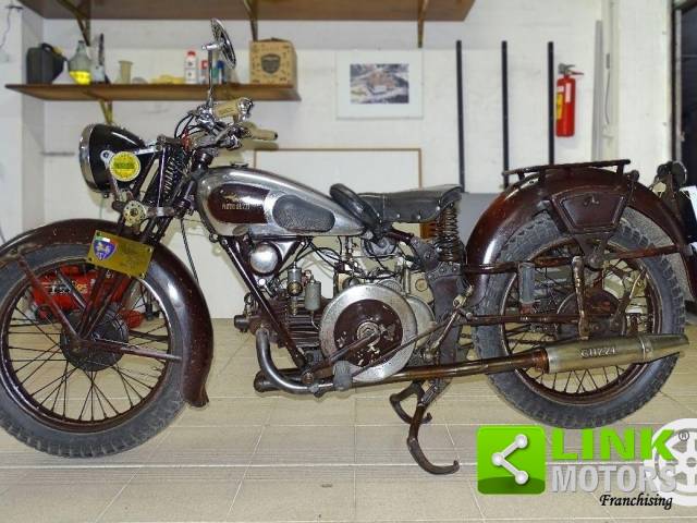 Image 1/21 de Moto Guzzi DUMMY (1965)