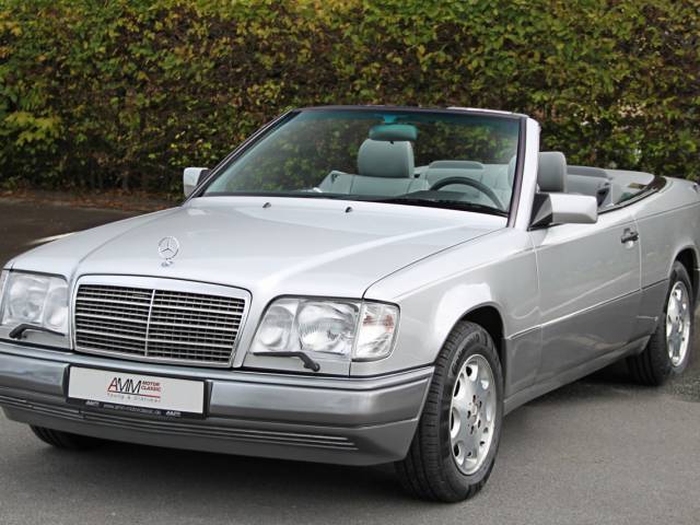 Mercedes-Benz E 320