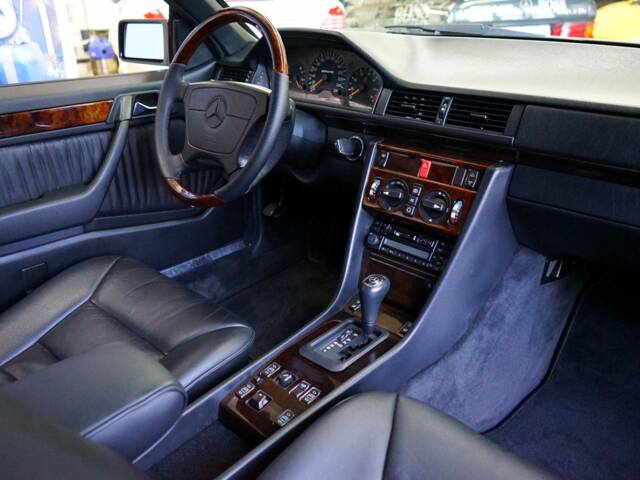 Mercedes-Benz E 320 "Final Edition"