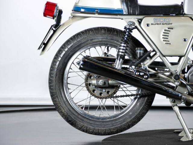 Ducati 900 SS