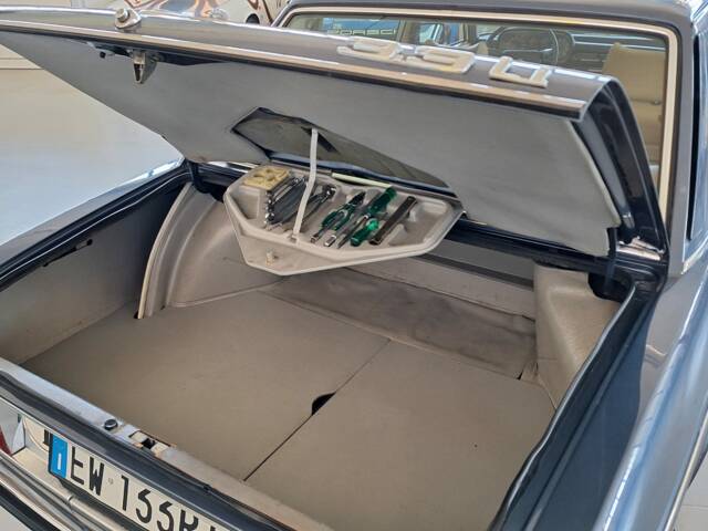 BMW 3,3 Li