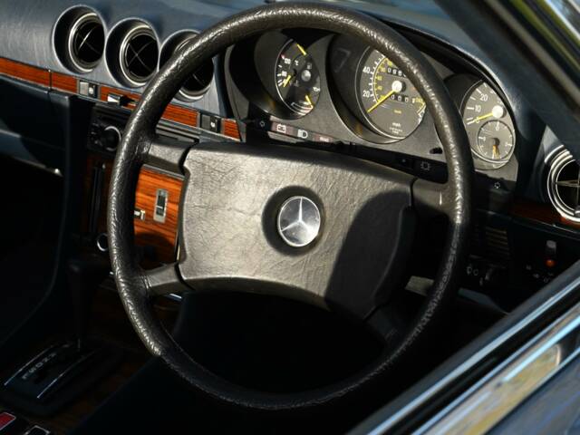 Mercedes-Benz 380 SL