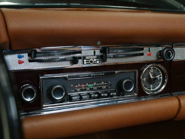 Mercedes-Benz 280 SL