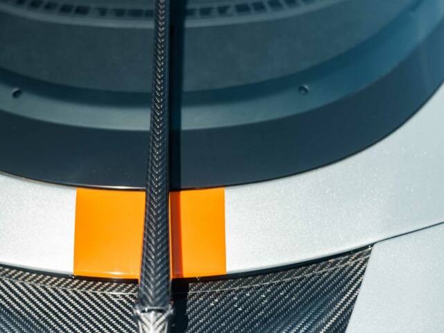Aston Martin Valkyrie AMR Pro