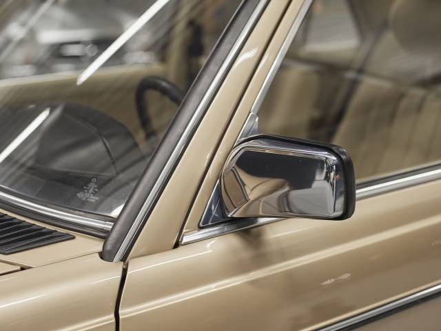 Mercedes-Benz 280 E