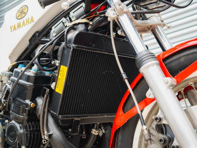Yamaha TZ 750