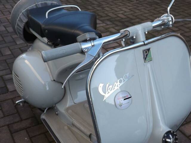 Piaggio Vespa 125