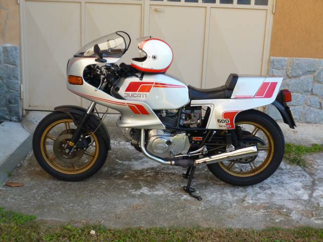 Bild 1/6 von Ducati DUMMY (1982)