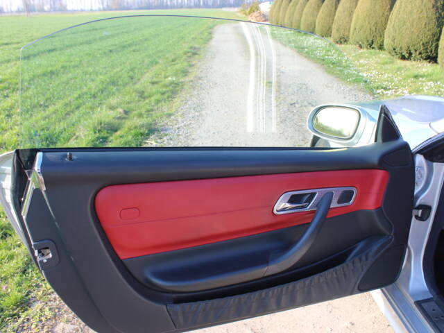 Mercedes-Benz SLK 320