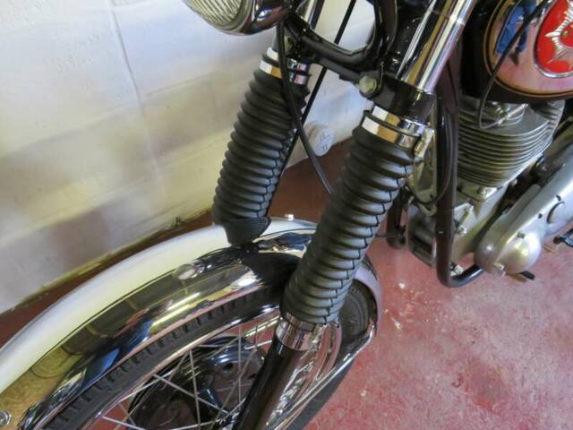 BSA DBD 34 Gold Star