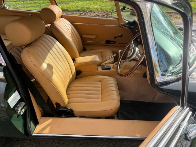 Jaguar E-Type V12 (2+2)