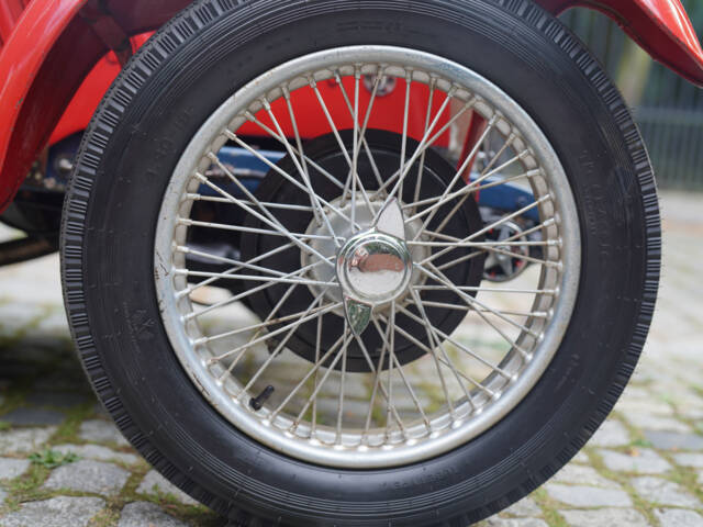 Singer 9 Sports