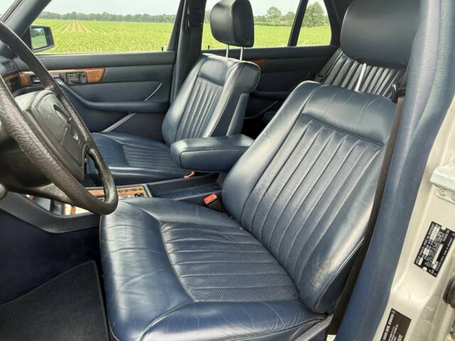 Mercedes-Benz 500 SEL