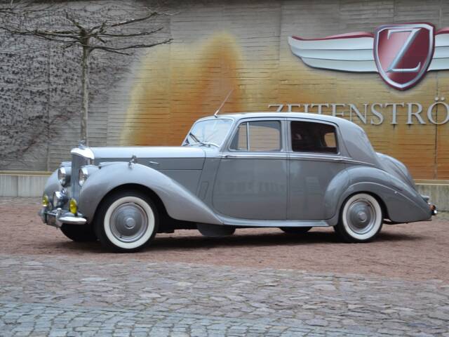 Bentley R-Type