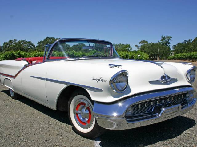 Image 1/22 de Oldsmobile 98 Starfire (1957)