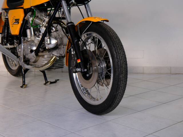 Ducati 750 Sport