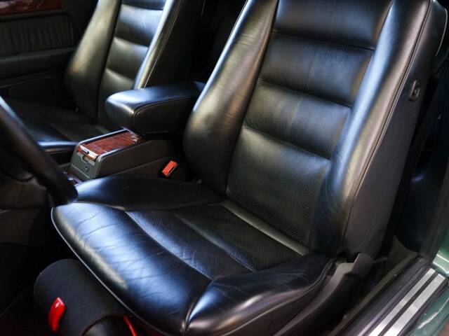 Mercedes-Benz 300 CE-24