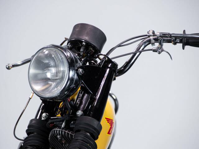 BSA B 44 Victor Grand Prix