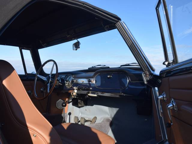 Lancia Flaminia GT 3C 2.5 Convertible - Lancia Flaminia Convertible 2.5L 3 C completely restored