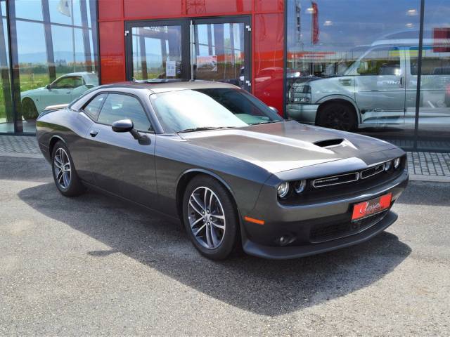 Dodge Challenger SXT