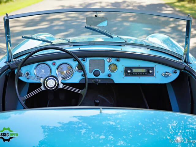 MG MGA 1500