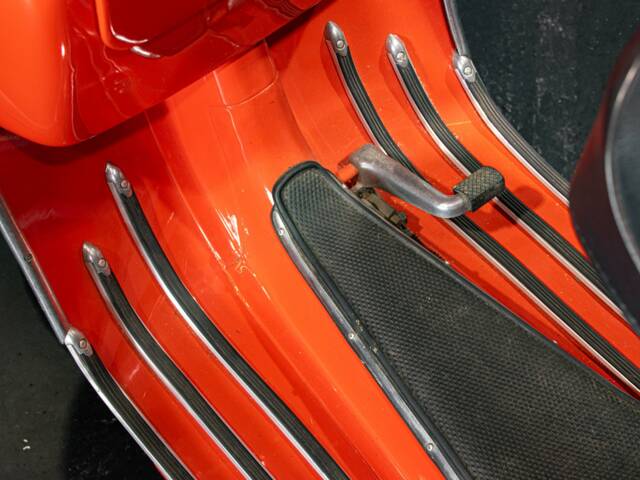 Piaggio Vespa 200 Rally