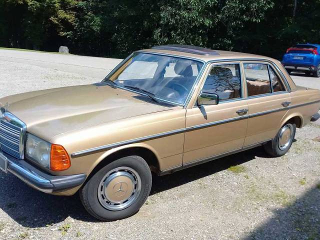 Imagen 1/5 de Mercedes-Benz 230 E (1981)