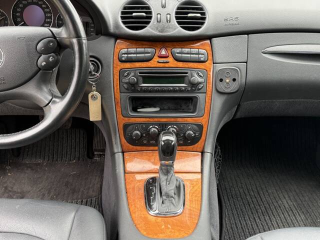 Mercedes-Benz CLK 320