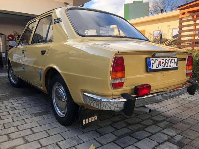 Image 1/13 de Skoda 120 (1979)