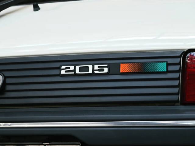 Peugeot 205