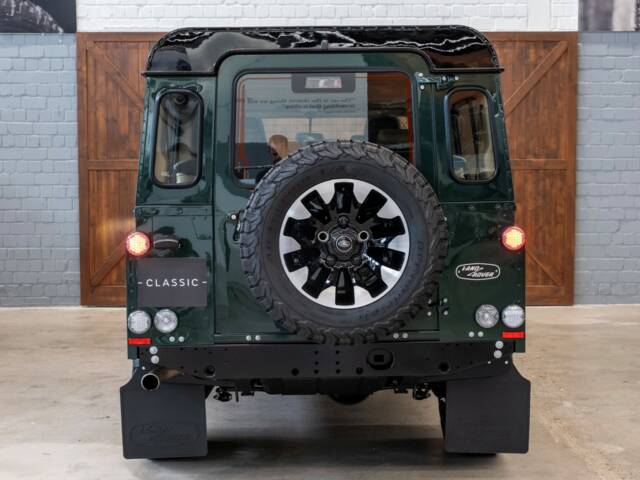 Land Rover Defender 110 Works V8