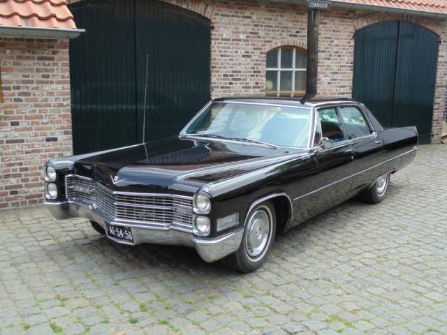 Bild 1/7 von Cadillac Coupe DeVille (1966)