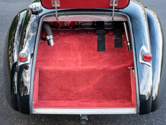 Jaguar XK 120 LT-2