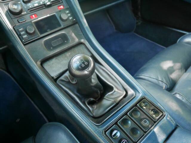 Porsche 928