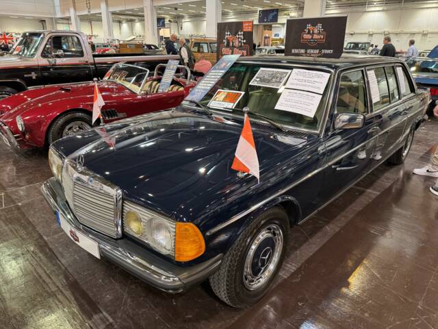 Image 1/26 of Mercedes-Benz 250 lang (1980)