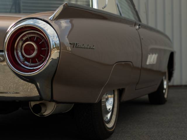 Ford Thunderbird