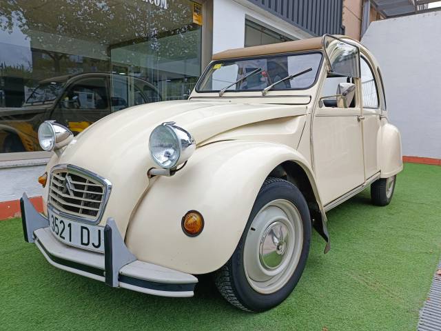 Citroën 2 CV Classic Cars For Sale - Classic Trader