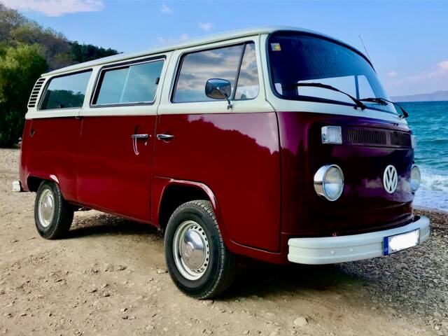 Imagen 1/4 de Volkswagen T2b Deluxe (1974)