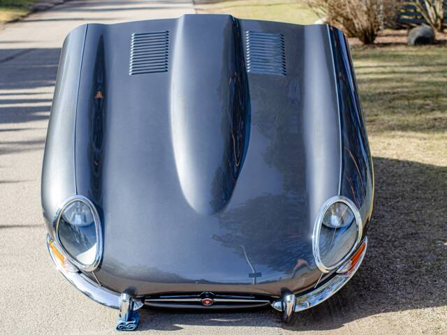 Jaguar E-Type 4.2