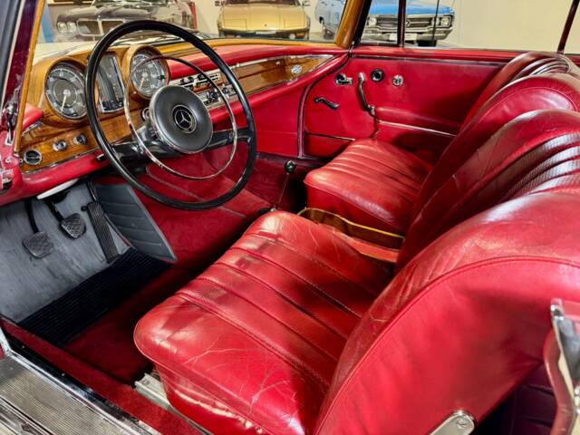 Mercedes-Benz 220 SE b