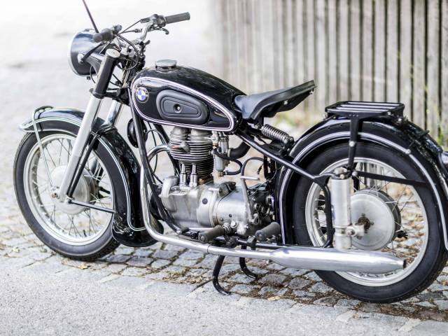 BMW R 25/3 - Die R25/3 macht auch auf der Straße eine prima Figur...