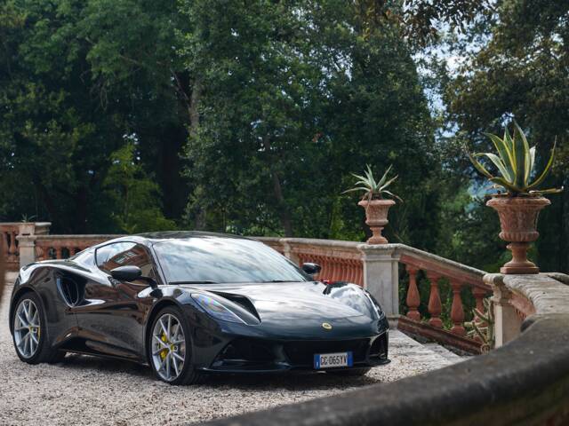 Lotus Emira "First Edition"