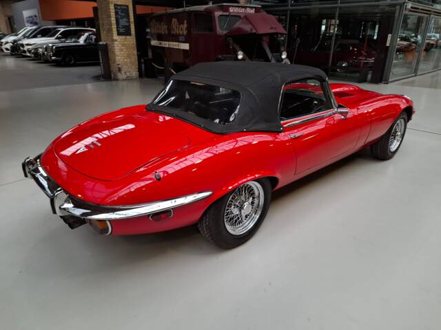 Jaguar E-Type V12